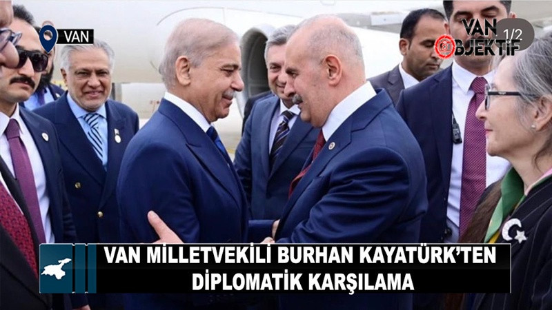 Pakistan Başbakanı’nı Burhan Kayatürk Karşıladı