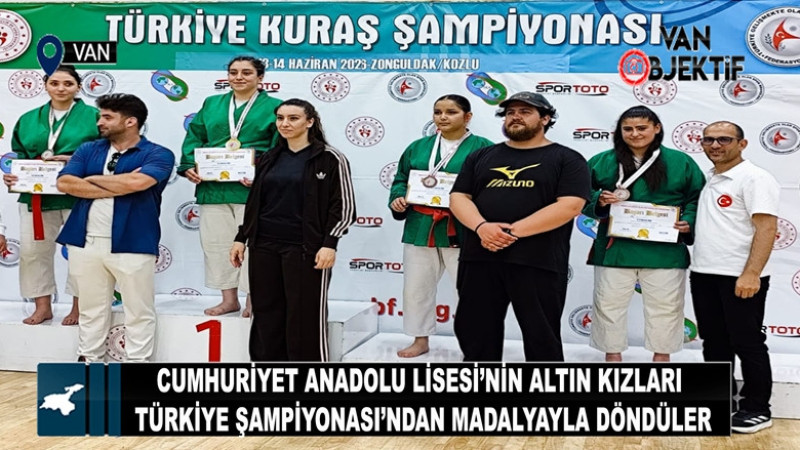 Van Cumhuriyet Anadolu Lisesi öğrencilerinden tarihi başarı